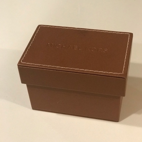 Michael Kors Tortoise Shell/Gold Watch - Picture 5 of 5